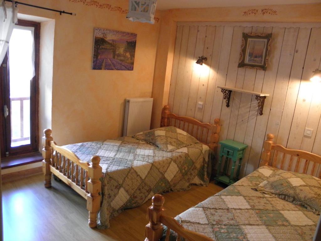 Gite Auberge Les Terres Blanches De Meolans Room photo