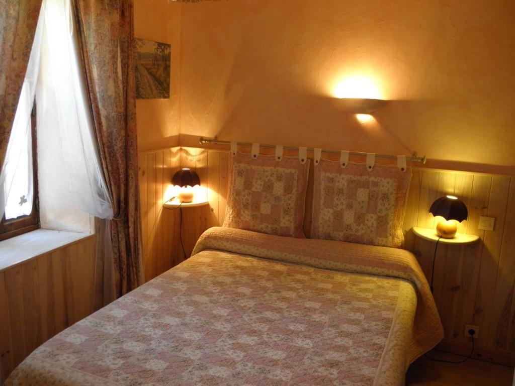 Gite Auberge Les Terres Blanches De Meolans Room photo